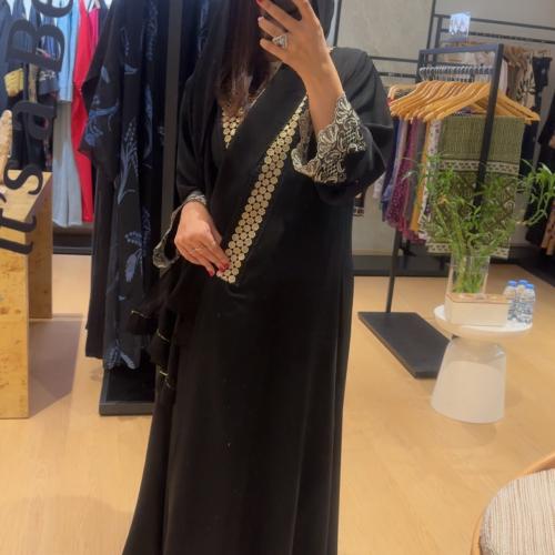 كريب اسود بكلفة وكم ذهبي