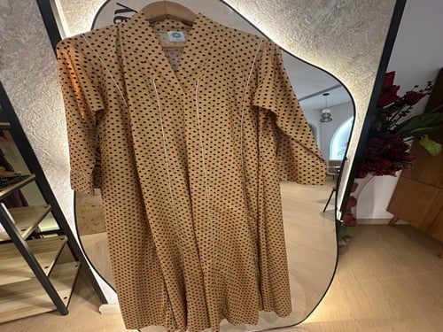 ثوب قطن طبيعي اصفر منقط