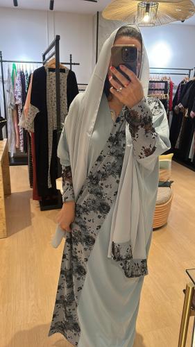 عباية سما - كريب سماوي مع دنتيل سماوي و اسود