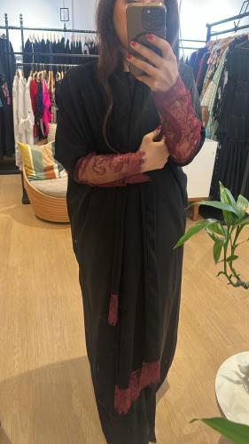 الدنتيل العودي مع الكريب الملكي