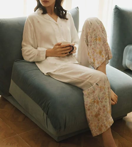 بيجاما الزهور المنعشة من قماش الفيسكوز البارد 100%...