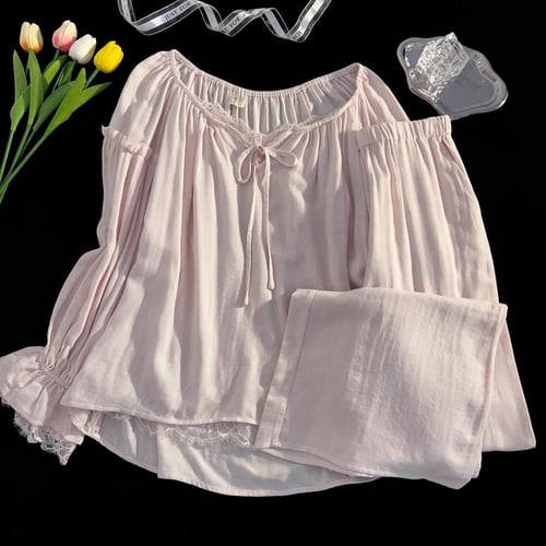 بيجامة القطن ١100% مزينة بالدانتيل الناعم والأنيق