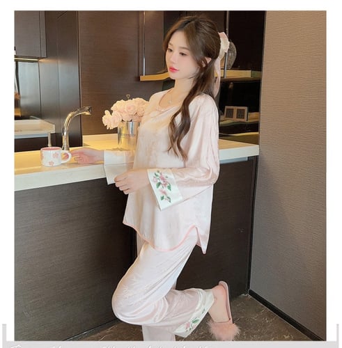 بيجاما الساتان الناعم ( برمودا ) مع الطراز اليابان...