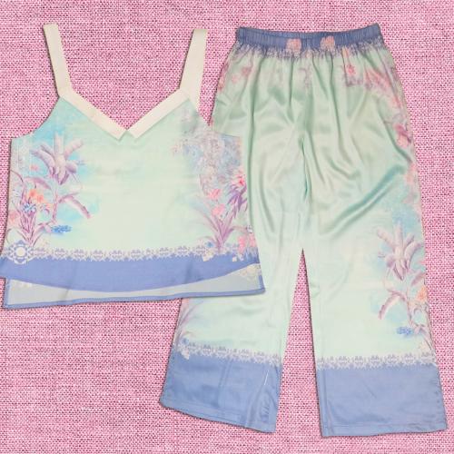 بيجاما بتصميم أعماق البحر والصدف الأنيق