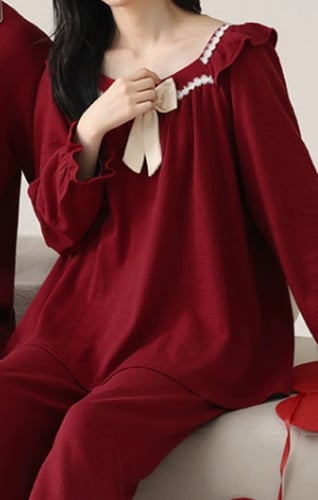 بيجاما أنثوية من القطن الفاخر 100% بتفاصيل العصر ا...