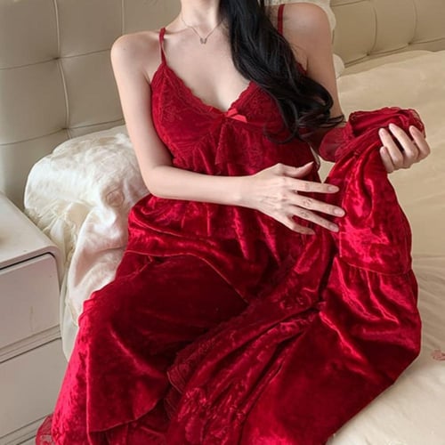 بيجاما المخمل الأنثوية مع الدانتيل الأنيق مكونة من...