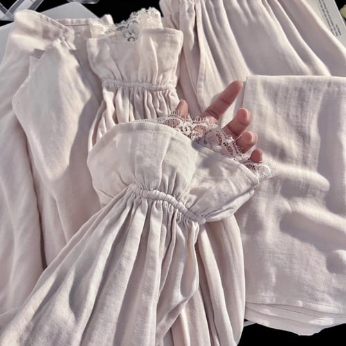 بيجامة القطن ١100% مزينة بالدانتيل الناعم والأنيق