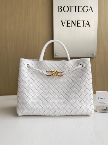 Bottega Medium بوتيغا
