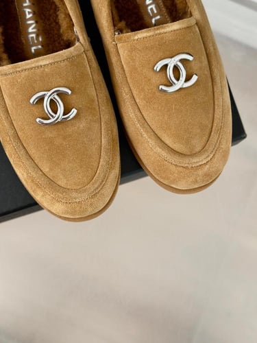 Chanel Loafers فلات