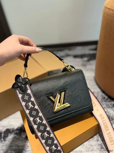 Louis Vuitton Twist MM