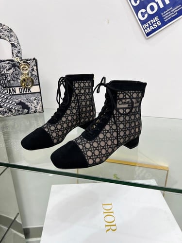Dior Naughtily بوت