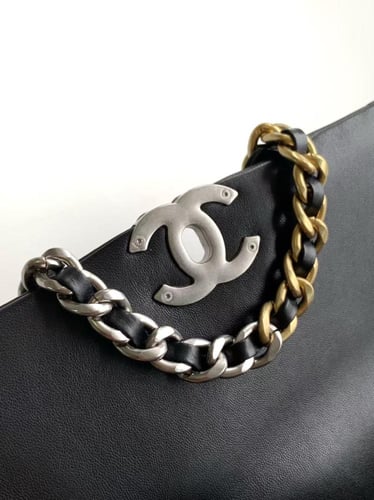 Chanel 19 Flap
