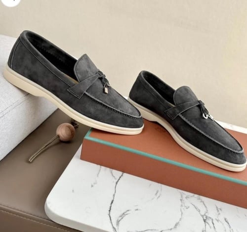 فلات لورو بيانا Loro Piana