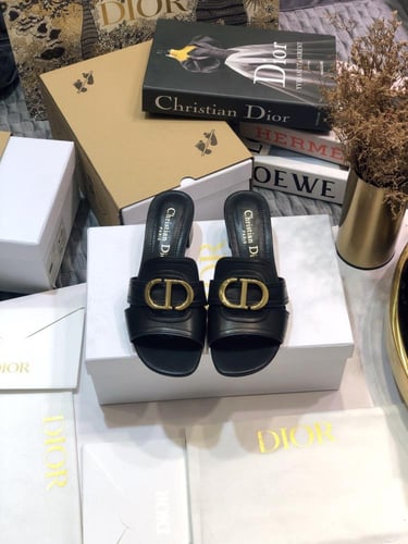 Dior Montaigne