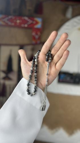 عقيق برازيلي رمادي غامق