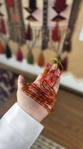 سبحة زعفران عسلي صنوبري