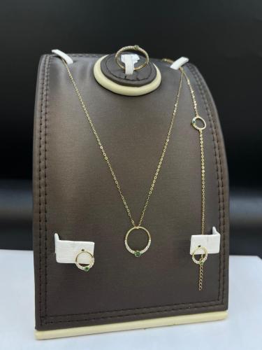 طقم ذهب عيار 18