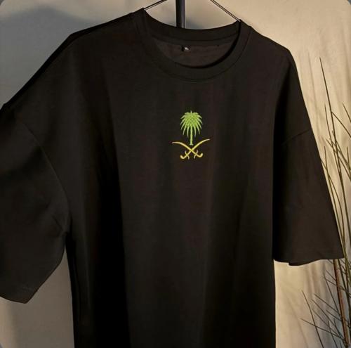 تيشيرت اليوم الوطني - تطريز من الجهتين- متجر الريا...