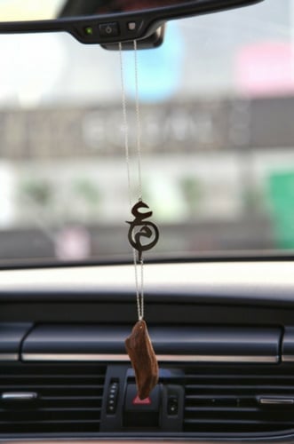 تعليقة كسرة العود مع دمج حرفين