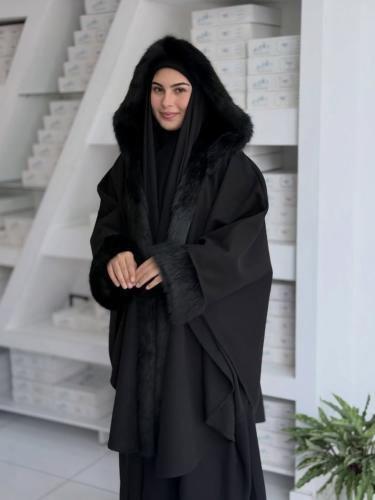 كاب جوخ مميز مع لمسه مميزه من الفروه