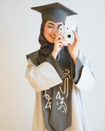 عباية تخرج بيج