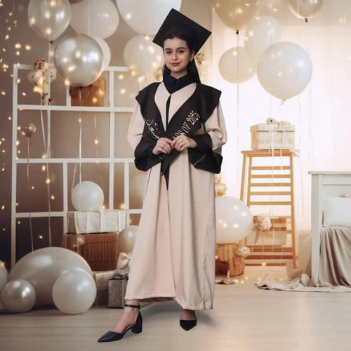 عبايه تخرج 2025 بالاسم والعبارة وسنة التخرج وشعار...