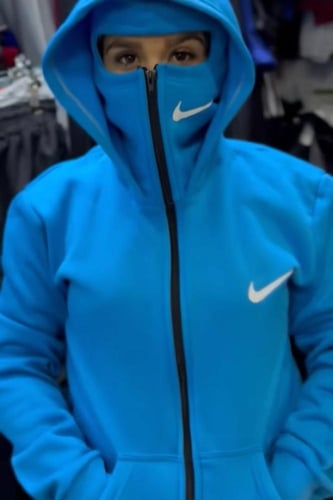 بلوفر بغطاء راس ووجه شتوي