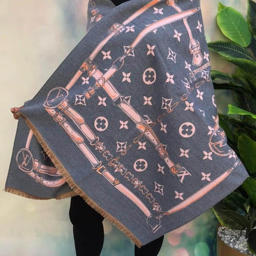 شالات ماركة لويس فيتون LV