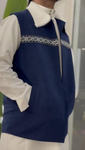 سديري جوخ كحلي او اسود بفرو انيق- متجر الرياض