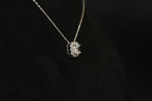 طقم أنيق المطلي بالروديوم بحجر الزركون البراق