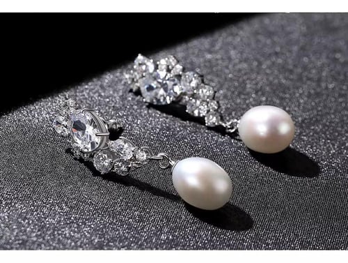 حلق لؤلؤ طبيعي من المياه العذبة بحجر زركون – فضة 9...