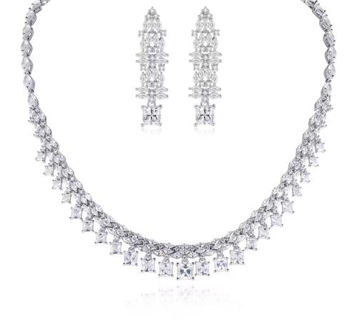 طقم فاخر مطلي بالروديوم – عقد وحلق مليء بالزركون