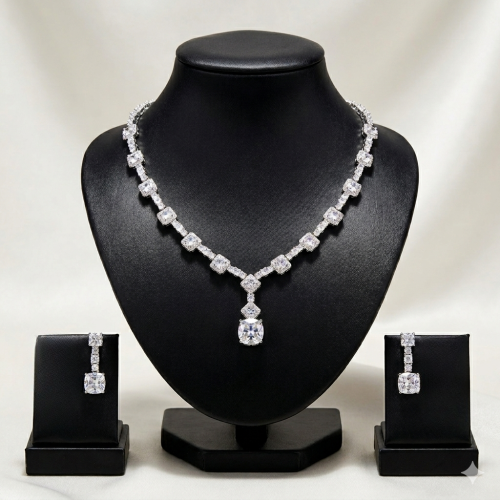 Zircon set plated with white gold