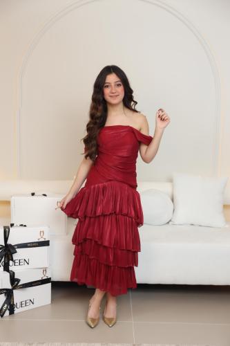 فستان أحمر أنيق بتصميم أوف شولدر