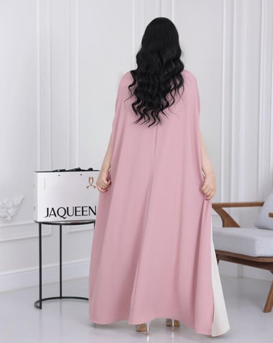 جلابية وردي ملكي وبيج بتطريز فاخر