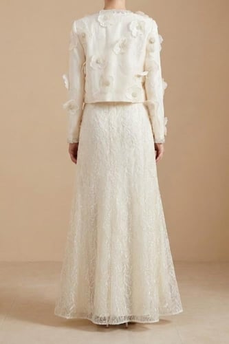 طقم سهرة فاخر قطعتين باللون العاجي