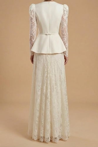 فستان كلاسيكي بـ قصة البيبلم والدانتيل