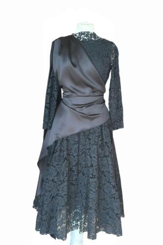 فستان سهرة دانتيل اسود