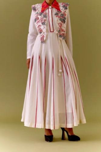 فستان هندي ناعم وانيق