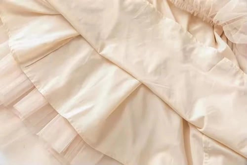 فستان كشكش مطرز