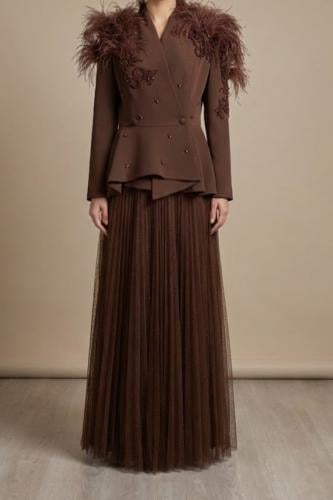 فستان تول بليسيه مع بليزر مطرز بالريش