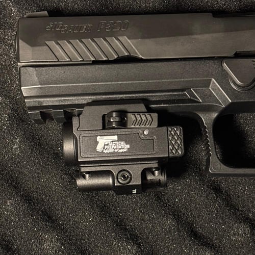 كشاف وليزر اخظر للمسدس