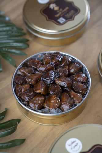 علبة سكريه حمراء