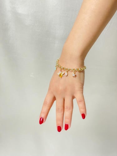 تشيكلية أسوار جنزير مطلي ذهب مزينه بعدد من التعليق...