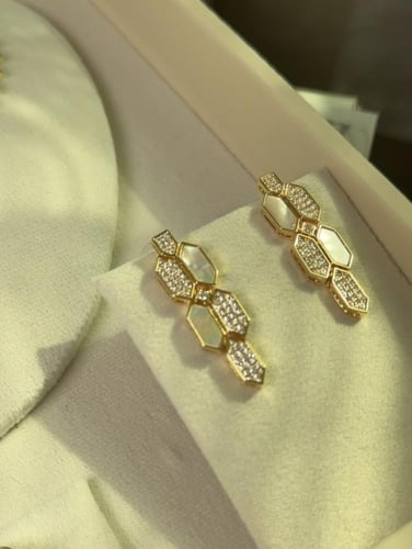 طقم زركون وصدف فاخر مطلي بديل الذهب .