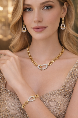 طقم بتصميم مستوحى من apm أنيق بلونين ذهبي وفضي فخم...