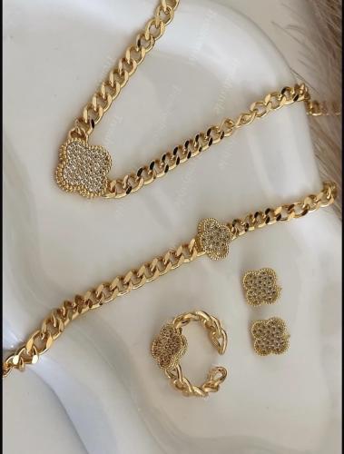 طقم محاكى للذهب مطلي ذهب بجودة عالية ورده صغيره