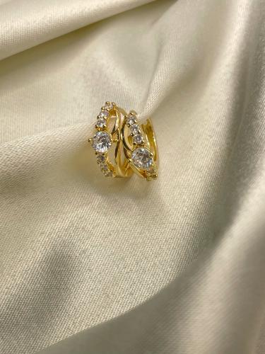 حلق مطلي مزين بالزريكون