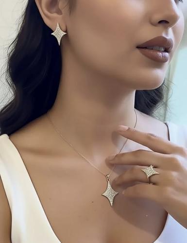 طقم الهبه مكون من ( سلسال و حلق وخاتم ) مطلي بالذه...