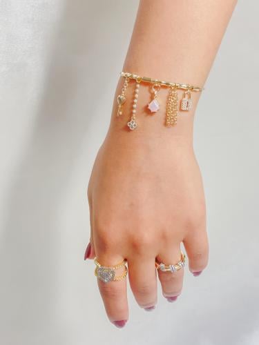 اسوارة مطلية متعددة تعليقات